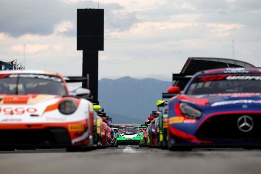 #54 - Dinamic GT - Tanart Sathienthirakul - Mark Kastelic - Porsche 911 GT3 R (992) EVO | SRO / JEP