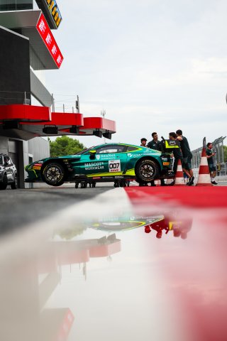 #7 - Comtoyou Racing - Nicki Thiim - Kobe Pauwels - Aston Martin Vantage AMR GT3 EVO