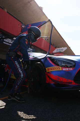 #3 - Mercedes-AMG Team Verstappen Racing - Max Verstappen - Ben Barnicoat - Chris Lulham - Mercedes-AMG GT3 EVO