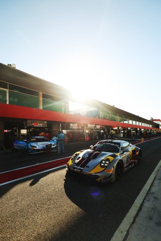 #2 - Boutsen VDS - Morris Schuring - Dorian Boccolacci - Alessio Picariello - Porsche 911 GT3 R (992) EVO
