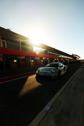 #80 - Lionspeed GP - Ricardo Feller - Thomas Preining - Bastian Buus - Porsche 911 GT3 R (992) EVO