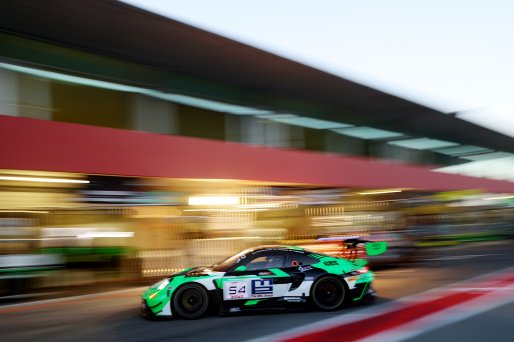 #54 - Dinamic GT - Tanart Sathienthirakul - Francesco Simonazzi - Angus Whiteside - Porsche 911 GT3 R (992) EVO | SRO / JEP
