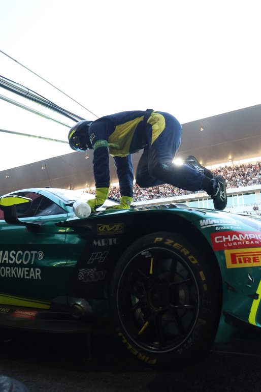 #7 - Comtoyou Racing - Mattia Drudi - Ross Gunn - Nicki Thiim - Aston Martin Vantage AMR GT3 EVO | SRO / JEP