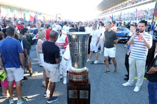 Endurance Trophy on the grid