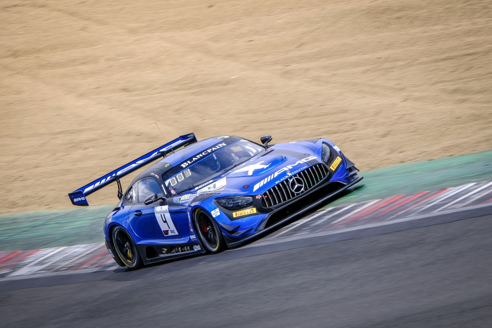 Engel puts Black Falcon Mercedes-AMG on top in unpredictable FP2