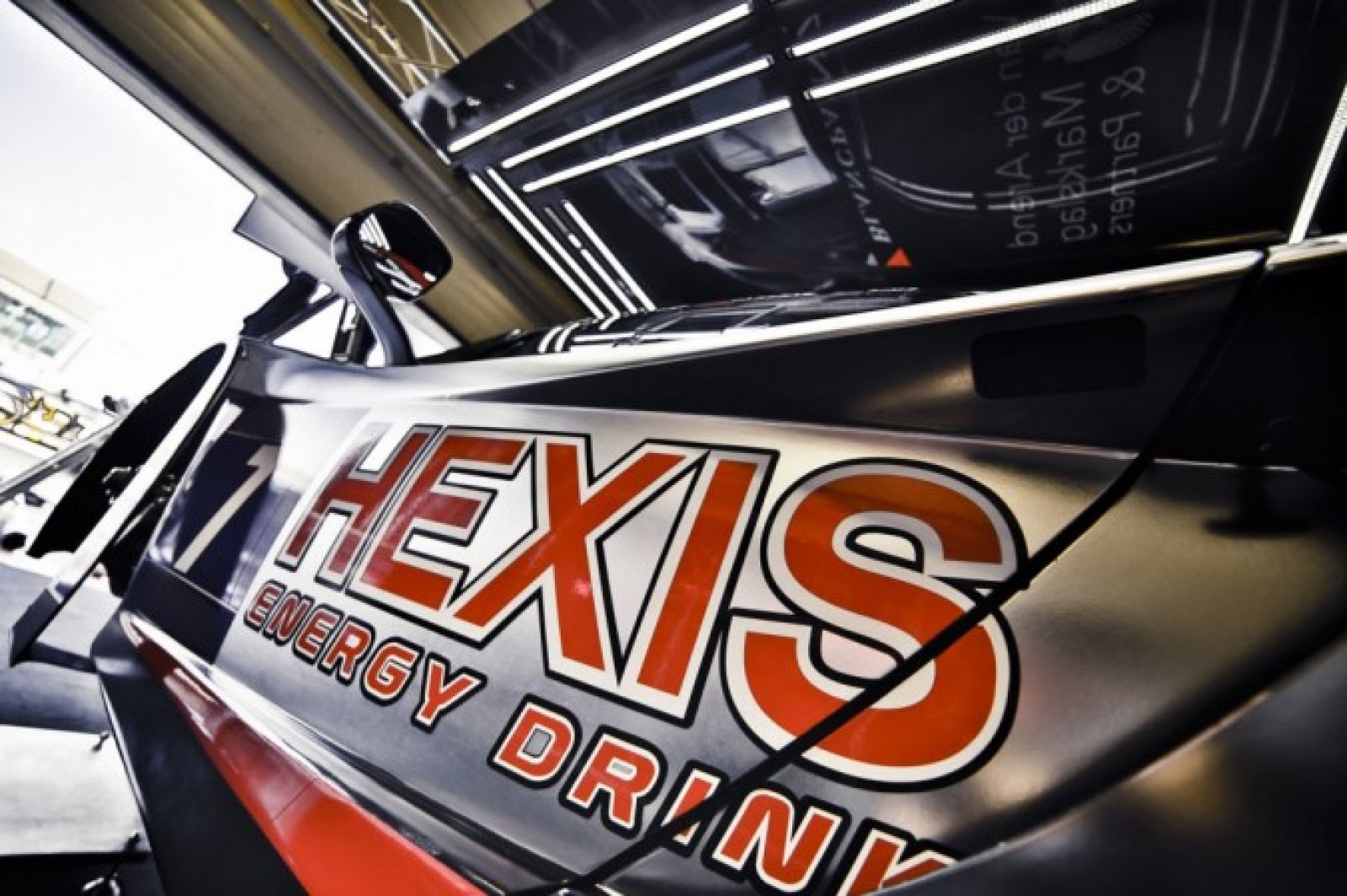 HEXIS Group and SRO Motorsports Group continue their partnership for the 2014 Blancpain GT Series