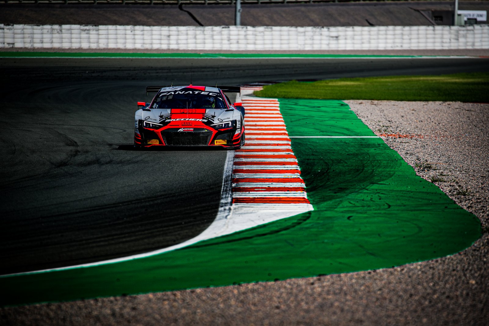 Team WRT Audi strikes back as Vanthoor paces pre-qualifying at Valencia