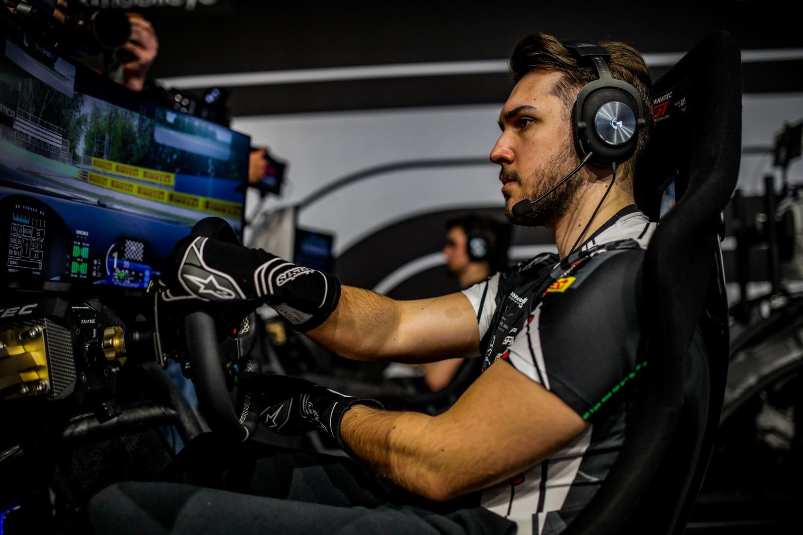 The best of real and virtual collide again as the SRO Esports season heads to Circuit Paul Ricard