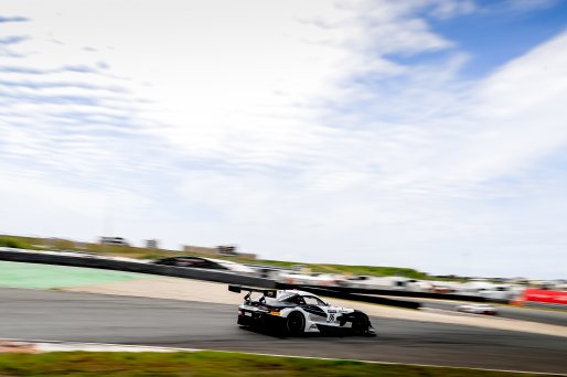 #86 AKKODIS ASP Team Mercedes-AMG GT3 Igor Walilko Petru Umbrarescu Silver Cup, Race 2
