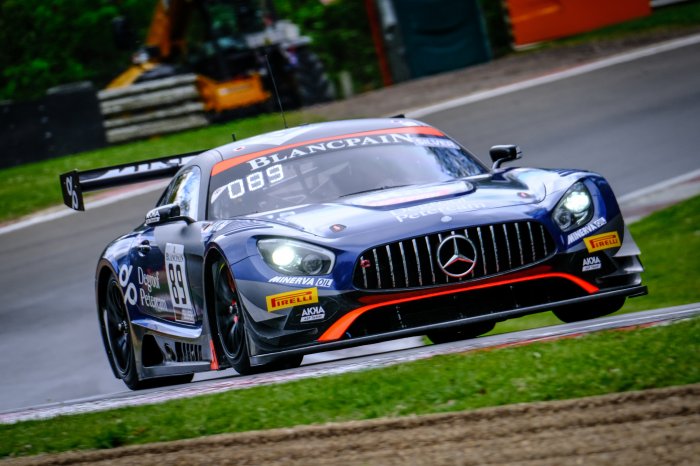 AKKA ASP takes sensational opening Brands Hatch victory with #89 Mercedes-AMG