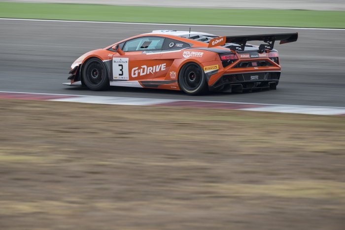 Tomas Enge puts G-Drive Lamborghini on pole