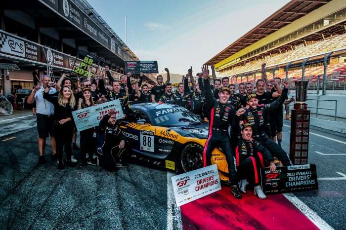 Akkodis ASP clinches Fanatec GT Endurance title double as Dinamic Motorsport Porsche wins dramatic Barcelona finale