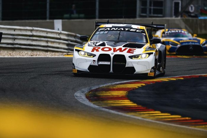 Five BMW M4 GT3 line up in the biggest GT3 race in the world.