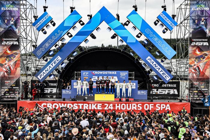 BMW breidt recordaantal zeges in CrowdStrike 24 Hours of Spa verder uit tot 25, nadat ROWE Racing opnieuw uitblinkt in de Ardennen