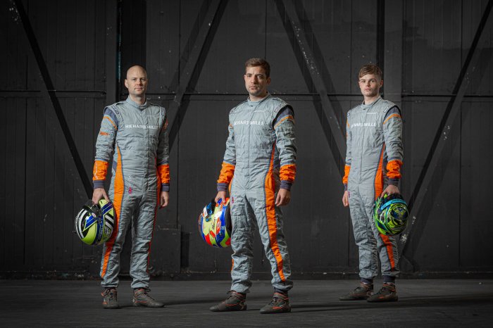 Optimum Motorsport unveil all-Pro McLaren line-up for GT World Challenge Europe Endurance Cup