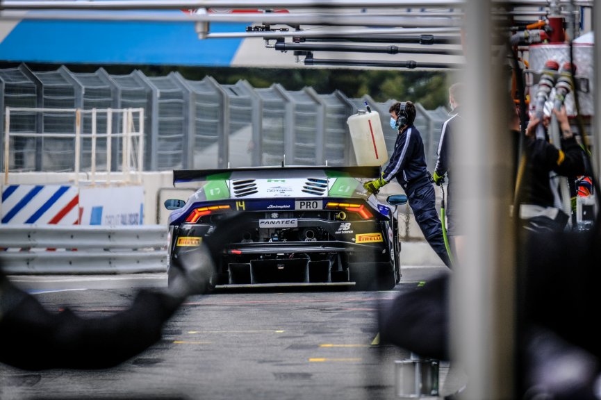 Official Test Days, Pitlane
